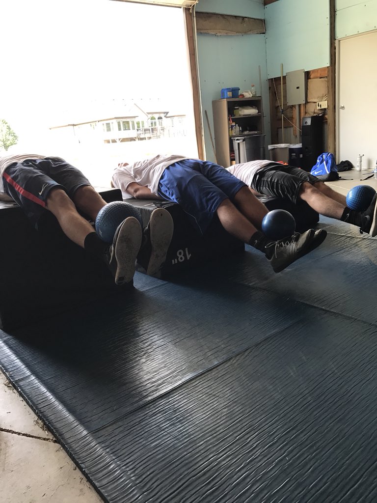 ReadyHoops's tweet image. CAMP TOUGHNESS TODAY! Here at Ready 3:15-4:15! #Team59 #ReadyHoops