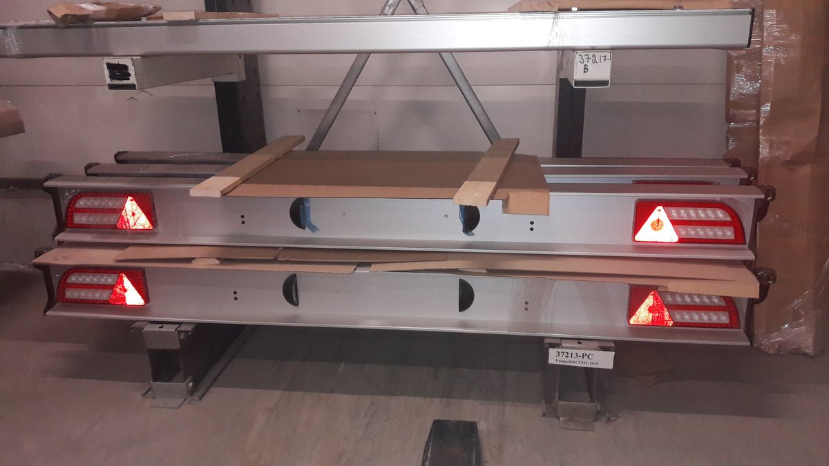 PROPLAST_France's tweet photo. Nouvelle collection de #parechoc chez #TMT MALINEN avec nos feux arrières et éclaireur de plaque à #LED. Homologué #ADR et #IP69k 

New collection of rear bumpers
by our partner with our LED rear lamps and numberplate.
Homologated ADR  and  IP6K9k

#proplastfahrzeugbeleuchtung https://t.co/vchZaqzuj2