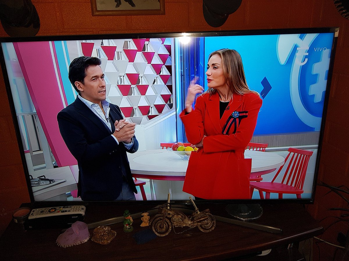 Jotaele888's tweet photo. #ConfesionesMatinalesMG
La cambie al CHV mejor esta mas entrete https://t.co/ggITlqXubh