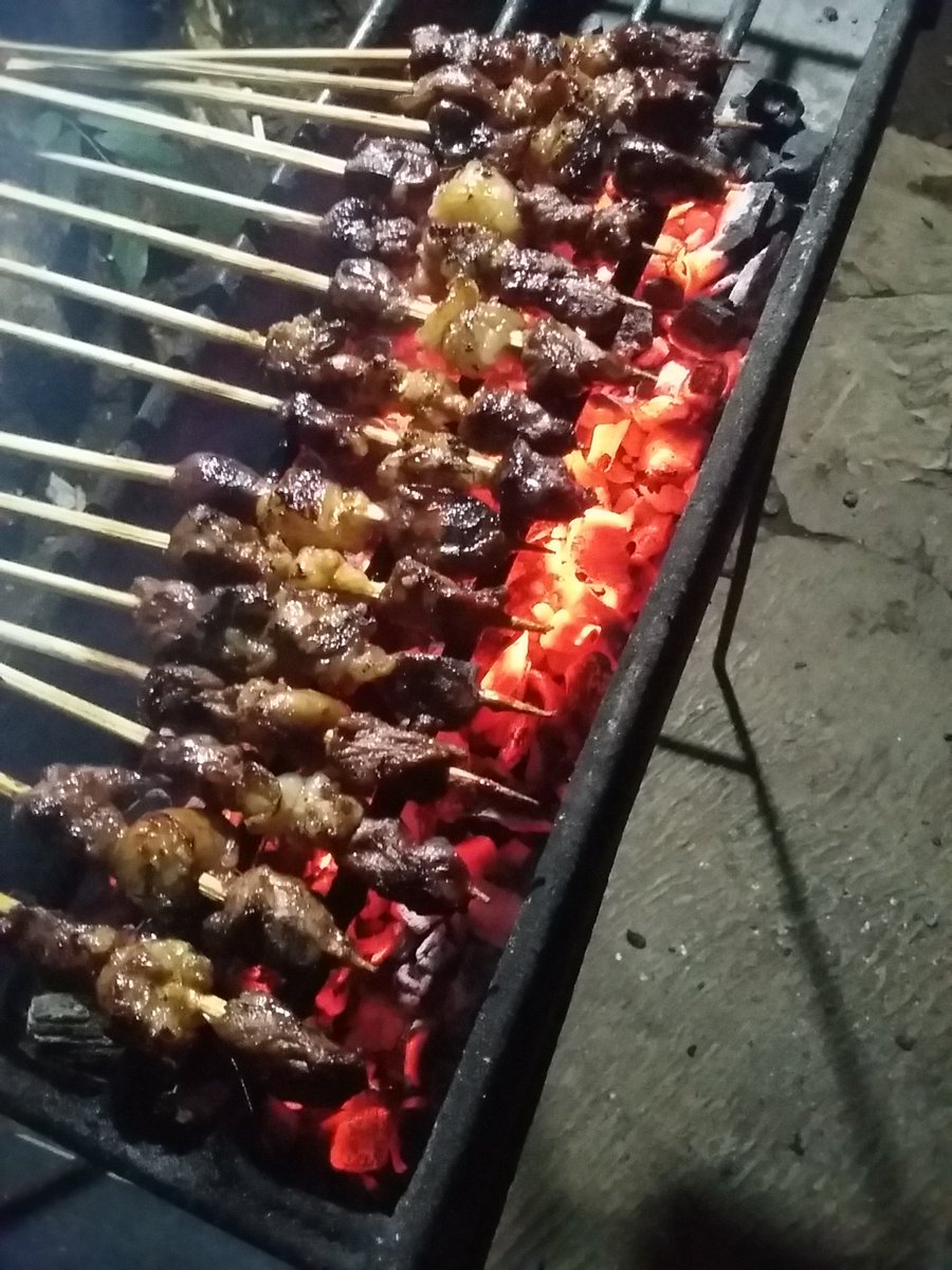 candracancan2's tweet photo. Sate kambing awet muda . Jalan japati Bandung . #satekambing #Gulekambing #satekambingawetmuda #kulinerbandung #ladahitamsatekambing #satekambingpedas #satekambingmanispedas #satekambingasinpedas #lezat #mantap https://t.co/kxp4uby6Z8