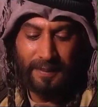 .
.
.
.
.
.
.
.
.
ㅤ
لا ياخذك غيريّ و أنا خاطري فيك 
 شطر وقفّ بين الرجا و القنآعه .🍂
ㅤ