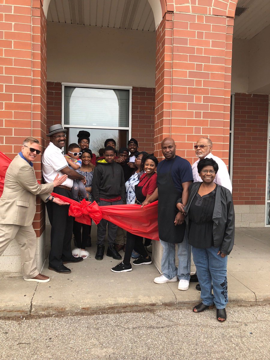 CLE_EconDev's tweet image. Capo Steaks-a minority-owned small biz celebrated a grand opening for their steak sandwich shop in the Glenville Neighborhood. James Muhammed &amp;amp;family were at the ribbon cutting w/Councilman Conwell @Kev_CLE @CityofCleveland @CLEMayorJackson @CleCityCouncil bit.ly/2wm3IgN