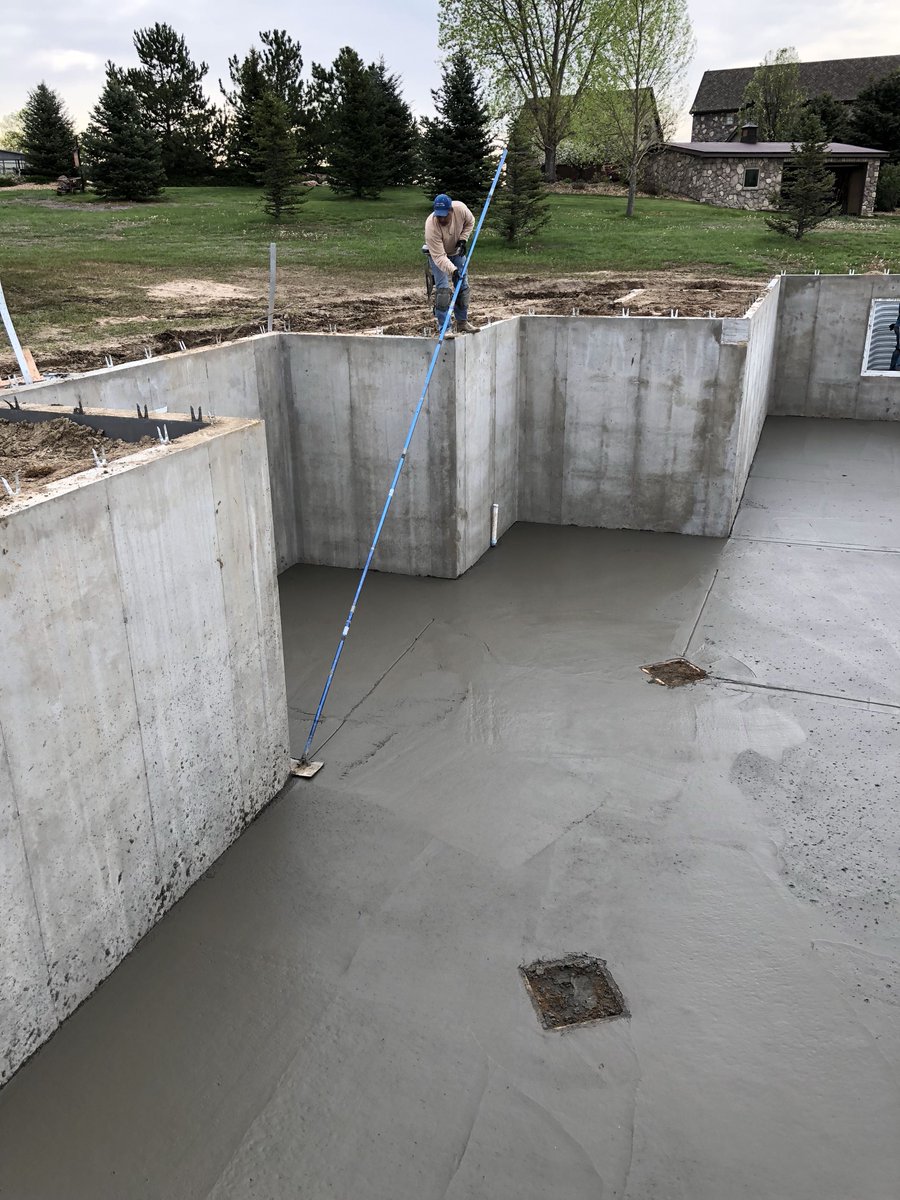 RevolveBuilt's tweet photo. Pouring basement slab #revolve #revolvebuilt #revolvedesignbuild #designbuild #customhome #newbuild #farmhouse #modernfarmhouse https://t.co/Z1VlN3zdeh