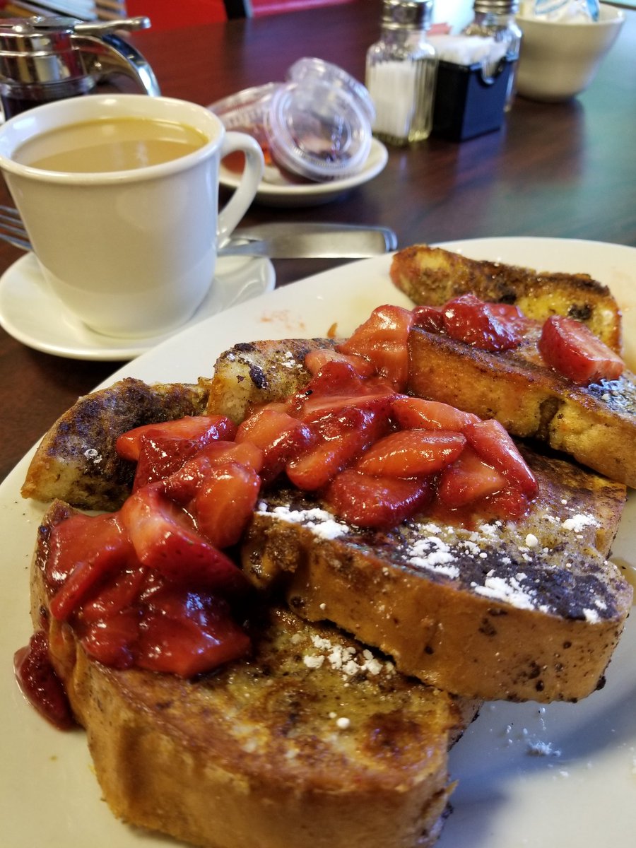 FBLA_Scotland's tweet photo. Kicking off Teacher Appreciation Week in The Bagpiper for breakfast. Come check out our restaurant open to the public Tues-Thu 8am- 2pm!  #scsgrowsgreatness #cte #fblaadvisorfoodie https://t.co/nVEggW074Z