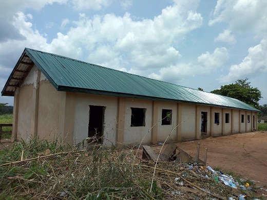 TrackaNG's tweet image. [Update] Renovation of (2) classrooms at Obazu primary school Mbeiri (zion) Imo state for N8m
We report this project as Ongoing, Project is almost completed as the roof has been changed &amp;amp; the Ceilings completed while other renovation work is in progress.
#2017ConstituencyProject