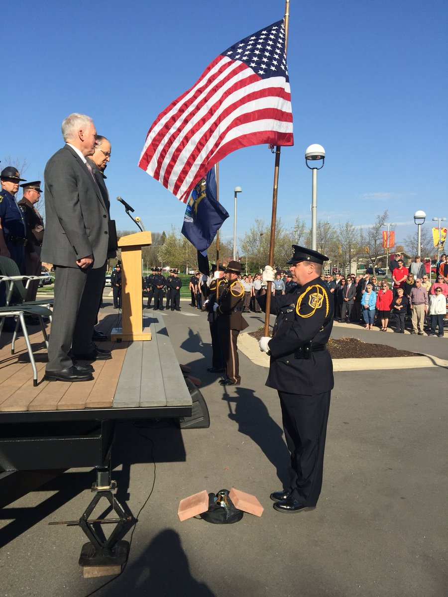 FerrisState's tweet image. The 15th annual Police Memorial, hosted by @FSUDPS, at @FerrisState’s @FLITElibrary has begun. #PoliceMemorial2018 #police