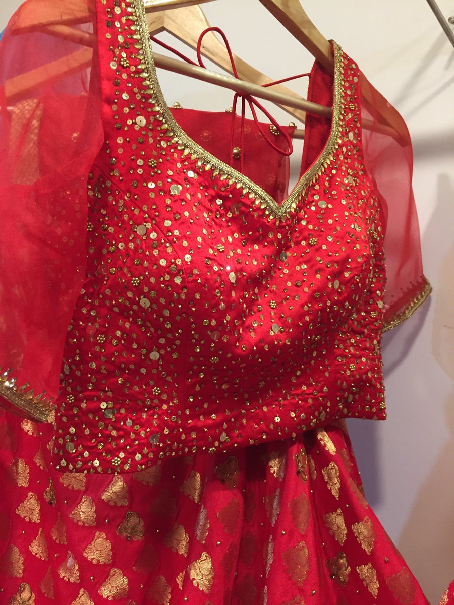 VishivaStudio's tweet photo. #RedLehenga https://t.co/TNwcrd2dlo