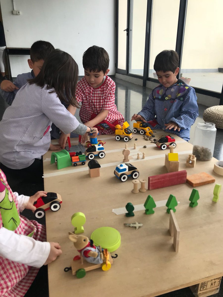 Resultat d'imatges per a "minimons infantil"