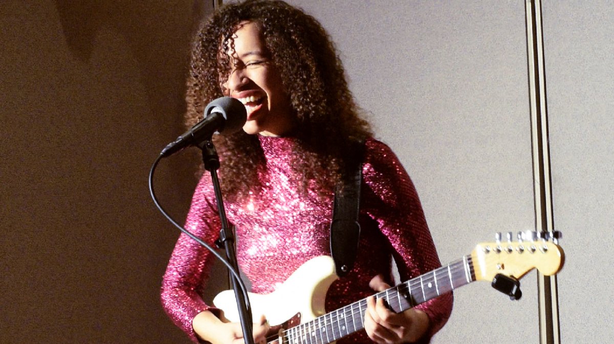 TheMorningAMp's tweet photo. #Upnext #onair: we preview tonight's #LiveFromStudio10 with Austin-based guitarist and singer @jackievenson
Hear selections of her live performance and conversation @JesseMenendez ahead of the full session airing tonight at 8 PM @Vocalo
#tunein: https://t.co/Rq0aYcWyl5 / 91.1 FM https://t.co/PgnYTs6bRG