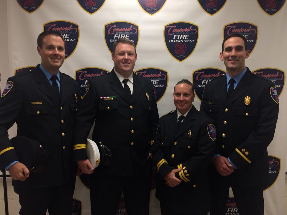 ConcordNCFire's tweet photo. We are proud to have amazing leaders in all ranks! Congratulations on promotions! #leadbyexample #futurechiefs #firstfemalecaptain
https://t.co/CVUwWa4Dip https://t.co/kURIzg5dE9