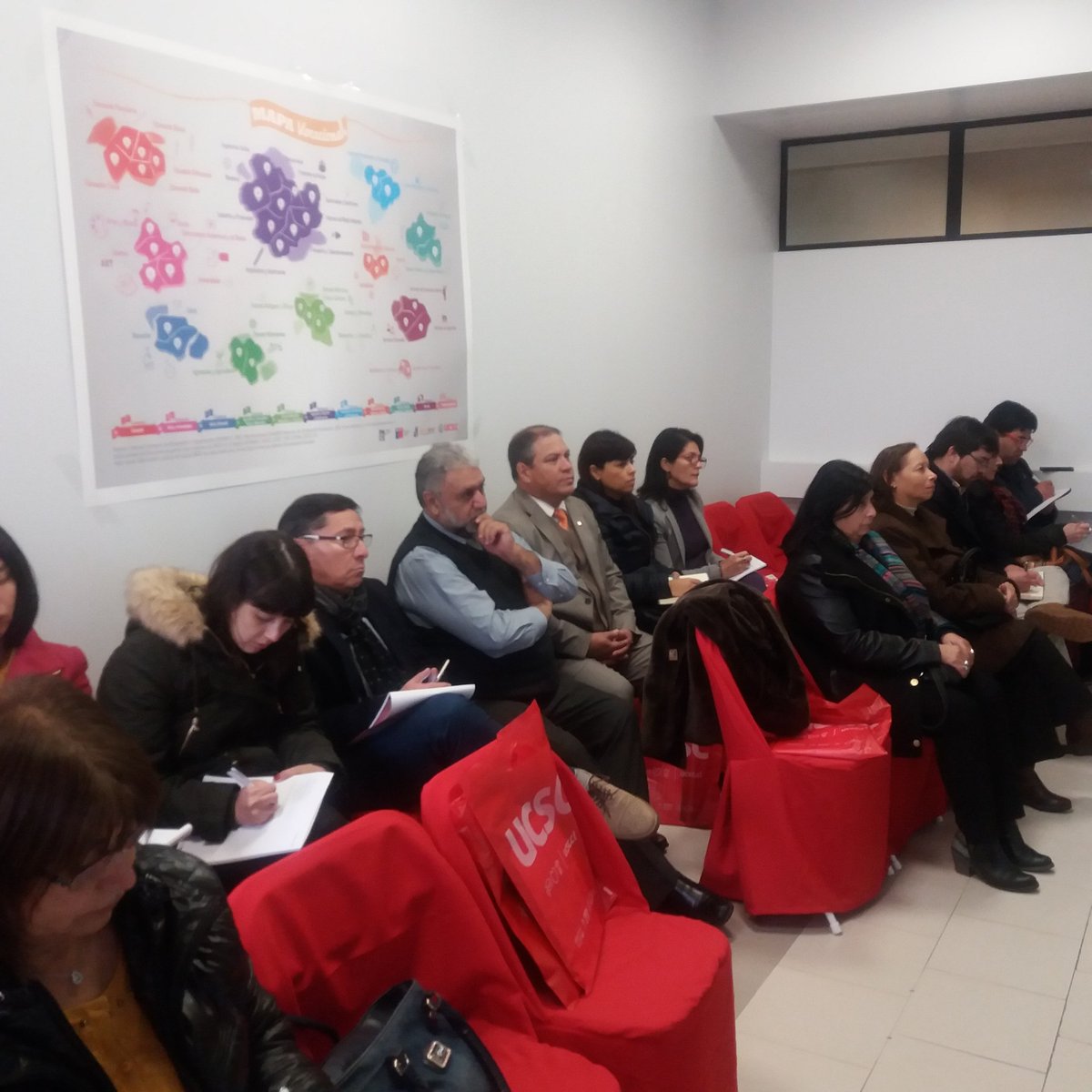 paceucsc's tweet photo. Estamos en el Taller de Geografía Vocacional para orientadores, realizado en el marco del Encuentro con Orientadores 2018 #MiPace #PACE #PACEUCSC https://t.co/iZxNV5tEcU