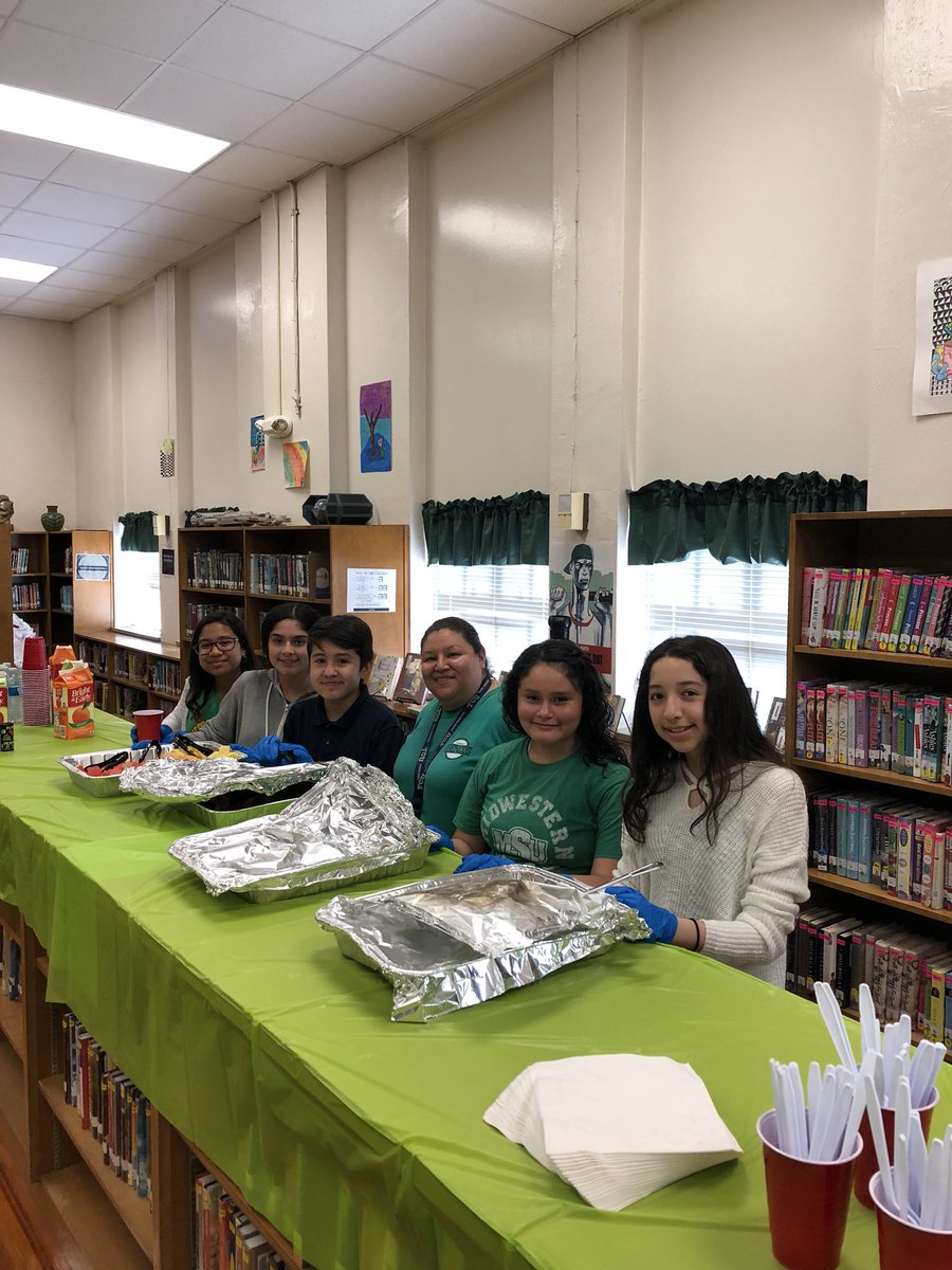 RMSBroncos's tweet photo. Breakfast for Teacher Appreciation Week! Brought to you by YV4C! #RosemontReady #YV4C #FWISD #TeacherAppreciationWeek https://t.co/l9dWTZQZ5u