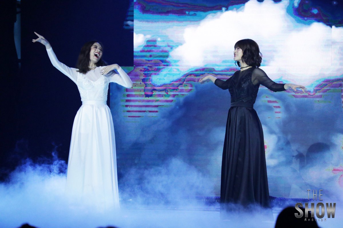 TheShowTh's tweet photo. ฟาง เฟย์ สองพี่น้องคู่ซี้ ที่มาสร้างความแตกต่างได้อย่างลงตัว

#ทีมหญิง #TheShowศึกชิงเวที 
#Workpoint #กดเลข23 https://t.co/i4XRmA7oVG