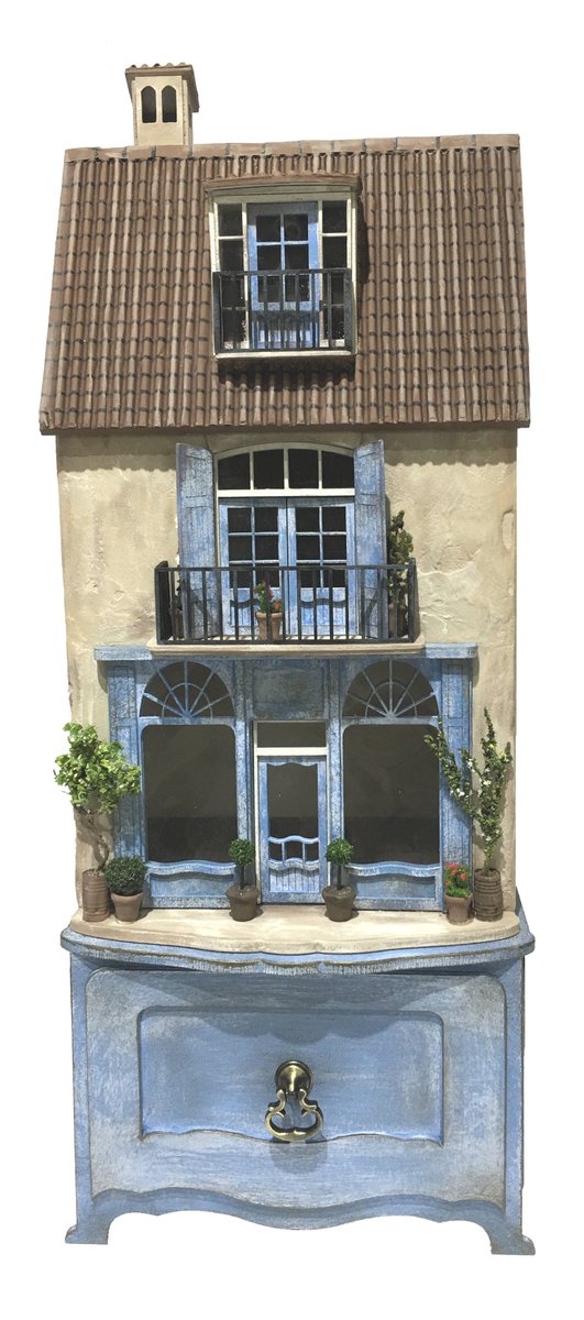 Beas_Hive's tweet photo. LIMITED numbers of our La Maison De Ville kit (1:144) & La Belle Boutique kit (1:48) have just gone back *in stock* on the PP online shop! #bestbequick #petiteproperties #quarterscale #dollshouse
#dollshouseforadollshouse
https: //www.petitepropertiesltd.com/ ๐ https://t.co/k8tEf8Djn2