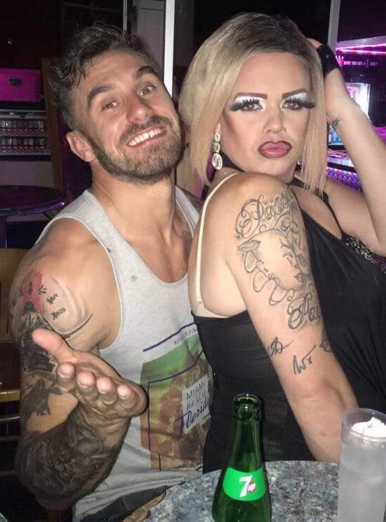 Lovely to meet <a href="/JosephRWhelan/">Joseph Whelan</a> last night at work in <a href="/rickyscabaret1/">Rickys Cabaret Bar</a> after his set on the main stage for Maspalomas Pride 2018 what a lovely guy! And gorgeous 😍