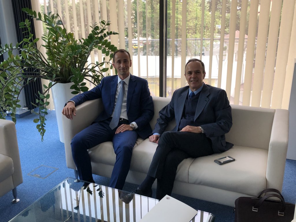 Emb <a href="/ordorica_g/">¡MEMO!</a> conversa con #MihaiCovaliu Presidente #ComitéOlímpicoRumano sobre proyecto #50AñosUnMundoAmistad #JuegosOlímpicos #México68 #ProgramaCultural #FiestaDeportiva 3/7 niños hoy adultos participantes de #Rumania han sido localizados <a href="/rutamex68/">Ruta de la Amistad</a>