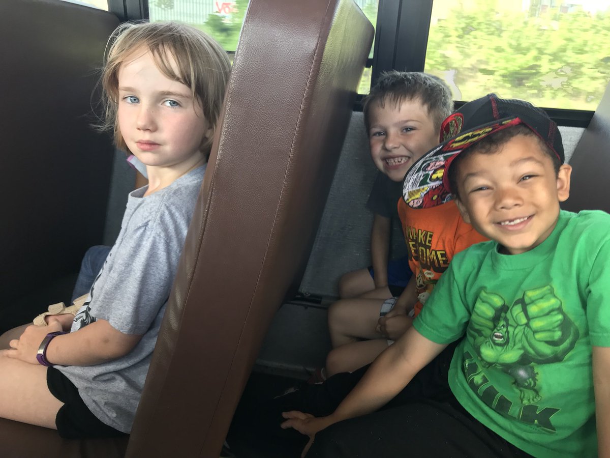 GaffneyClass's tweet image. On our way to Busch Wildlife! @WSDScience #duellolearns