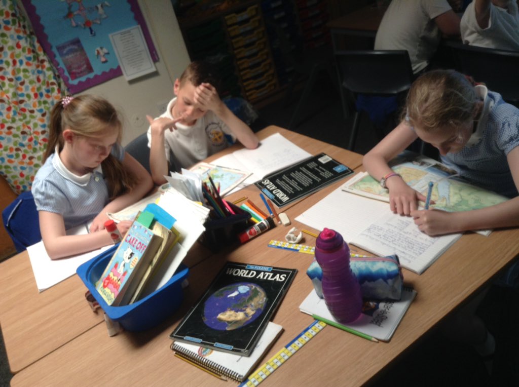 Year5CLS_CE's tweet photo. Researching settlements on rivers today.@ChesterleStCofE https://t.co/b3BZ9LI9ou