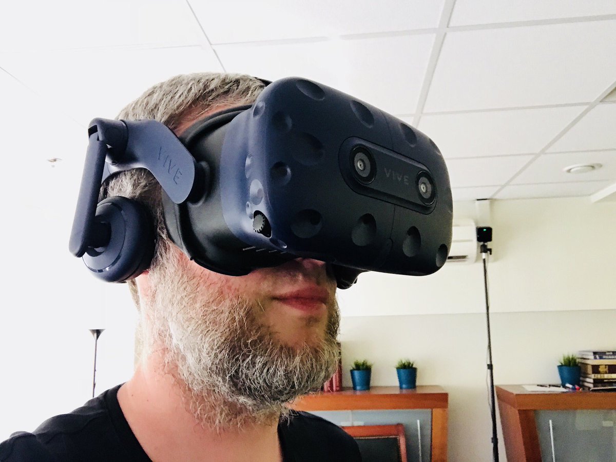 rafek's tweet image. Enjoying HTC Vive Pro with full-body tracking and Hyper Arena VR #HTCVivePro