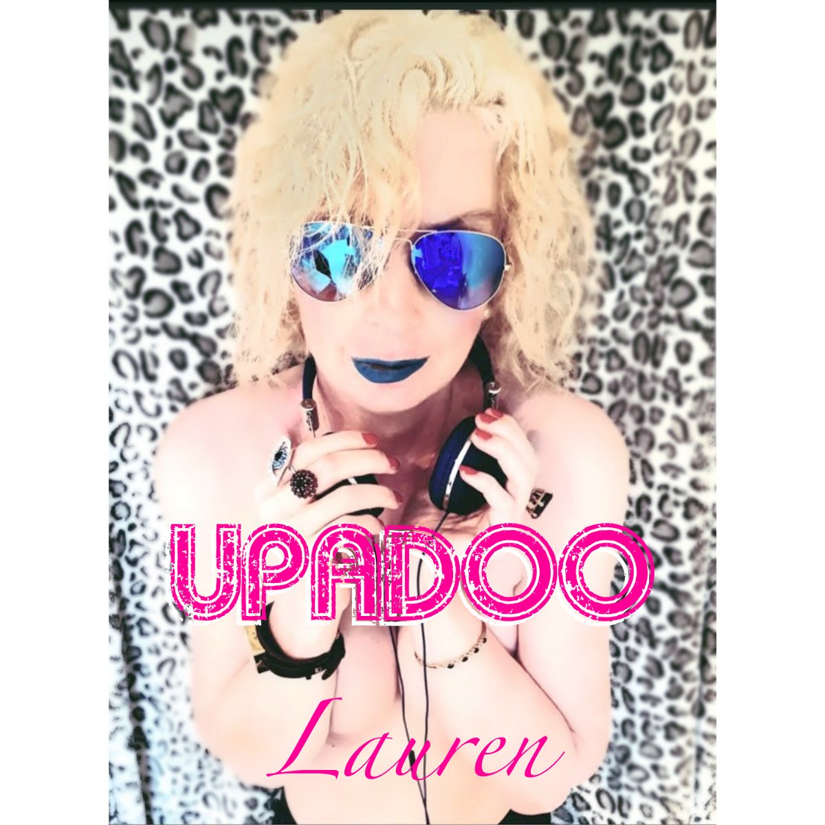 LaurenHarries's tweet photo. My front cover for Upadoo.Debuting
this Saturday at Exeter Pride @ExeterPride #upadoo
Be there! https://t.co/JPTwr5qwIo