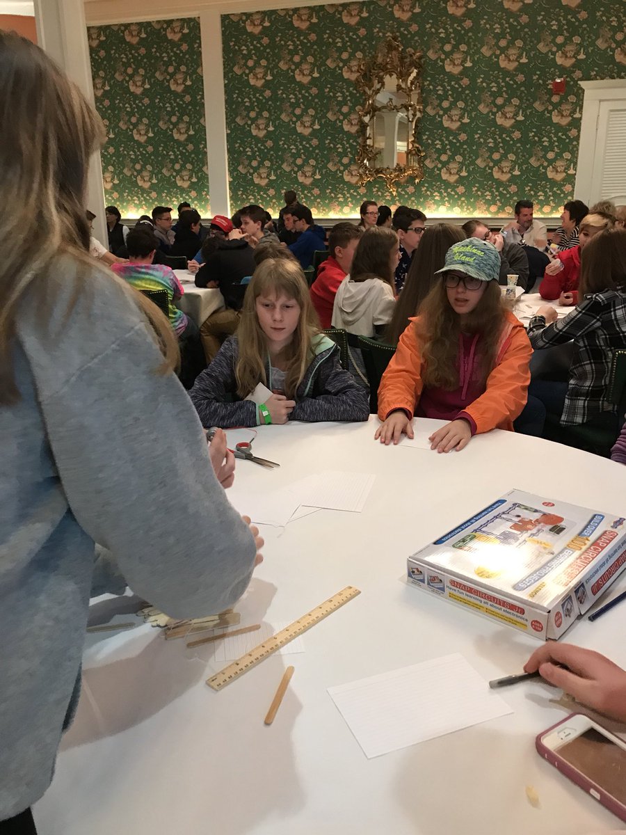 StMary8thGrade's tweet photo. Some great STEM activities to start off Day 2. #SMRRockets #mackinac https://t.co/HrRbP6fBPo