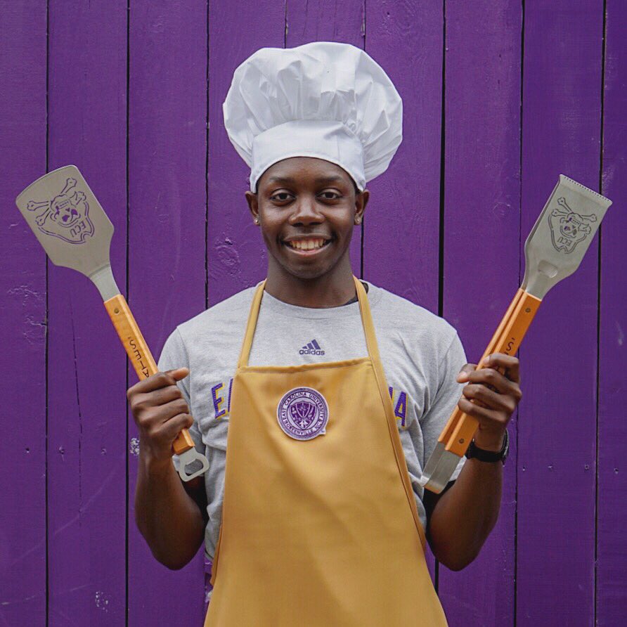 UBEpiratewear's tweet photo. Summer is almost here and weโve got what you need to be king of the backyard BBQ ๐ #piratenation #bbq #vinegarbased #summer #dadthings https://t.co/gkcsDiucc1
