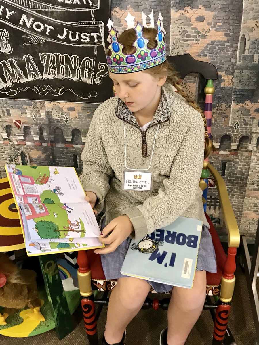 TheQuest4Books's tweet image. Royal Reader of the Day begins 👑 #CarolineInTheCastle #RoyalReader #GreatDayAlready