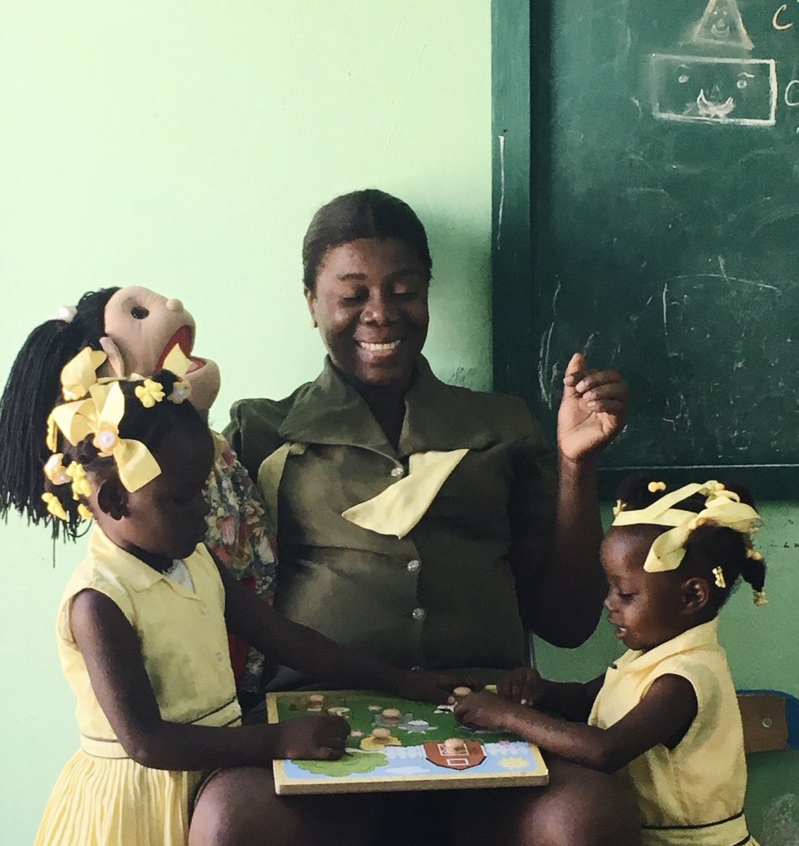 LiveDiff's tweet photo. Teachers, where would we be without you? You help us inspire students in your schools, organize international Builds that are changing communities, and provide a quality education for our little ones at Ecole L’Union. We appreciate you! #teacherappreciation #livediff #lovelegacy https://t.co/qd8HItDQEX