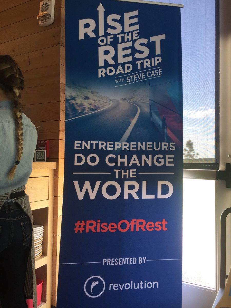 Mekaeg's tweet photo. I appreciate the opportunity to share more about @_CodeCrew with AOL founder Steve Case, the @RiseOfRest tour, and so many local leaders this morning. We can build a better Memphis. https://t.co/teL5O7S6ne