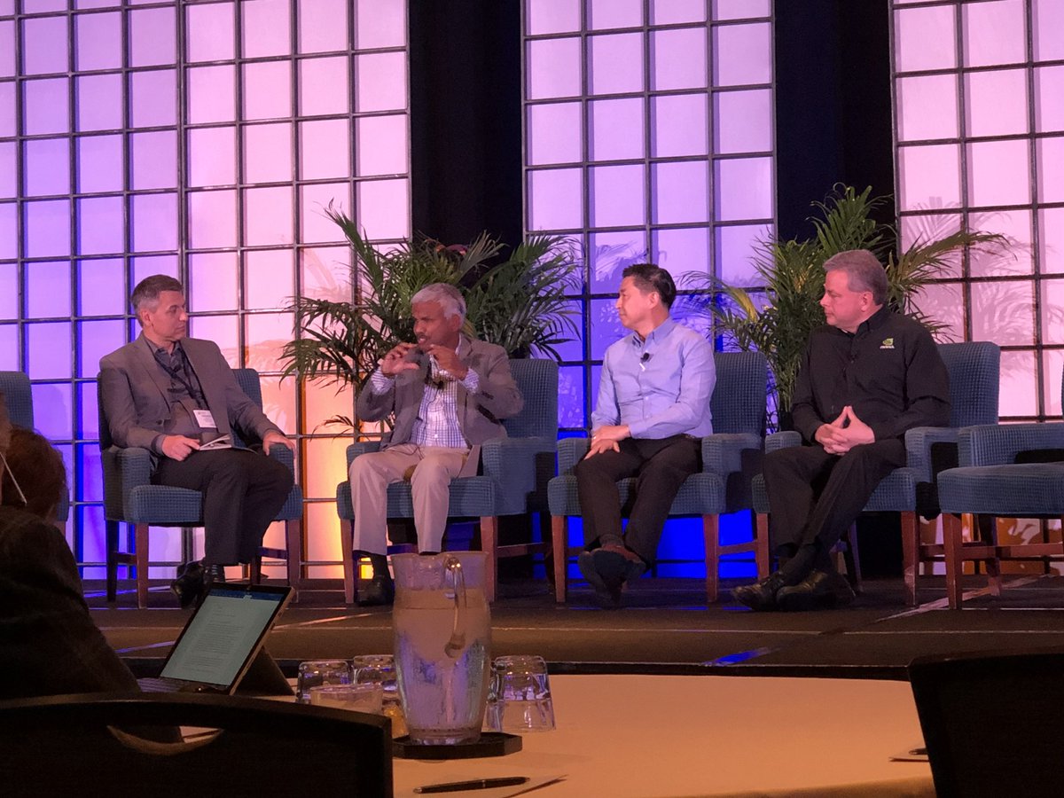 liranzvibel's tweet image. At the #AdvancedScaleForum chat by @addisonsnell, Nash Palaniswamy, Lim Goh and Bob Crovella.
On HPC vs AI :
HPC top down with physics equesions defined, AI is based on history. AI captures what you didn&apos;t plan for in the model