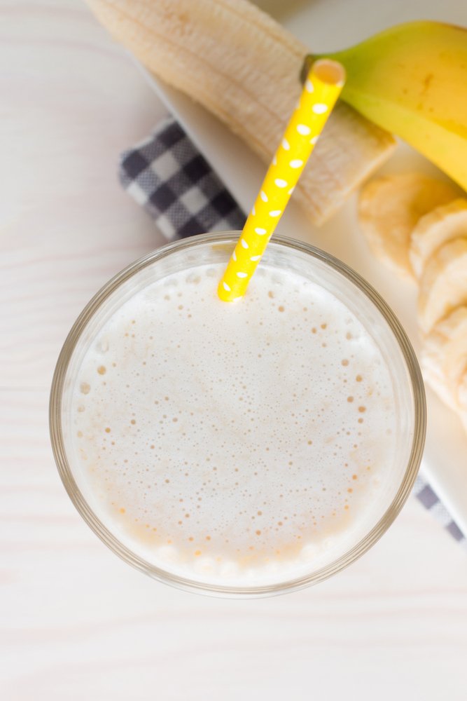 NutrishMish's tweet photo. It's NATIONAL COCONUT CREAM PIE DAY!!
Here's a shake recipe:
-3/4 cup light coconut milk
-1 scoop NM Vanilla Protein
-a few slices frozen banana 
-1 tbsp shredded coconut
-1/2 cup ice
blend &amp; enjoy!! https://t.co/d5onNuIGv0