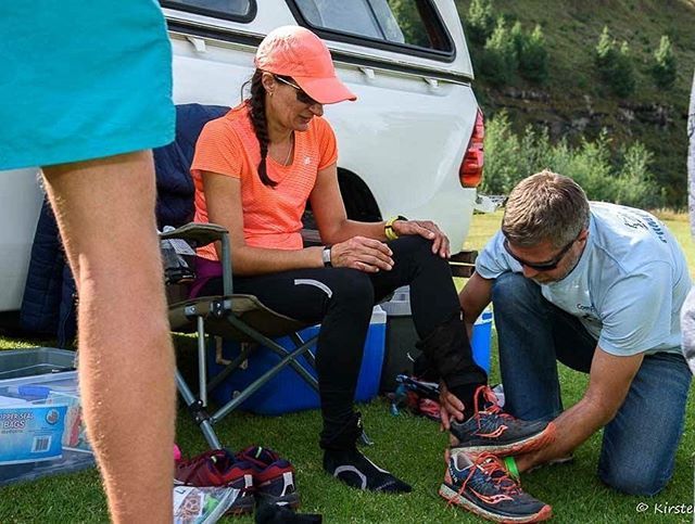 When you have THE best support crew 😍🙌🏼 102k mark for #UTD160 .
.
#ultra #mountainrunning #ultramarathon #100miles #race #crew #aidstation #drakensberg #run #instarunners #trailrunning #ultratrail #trailrunner ift.tt/2FU6skU