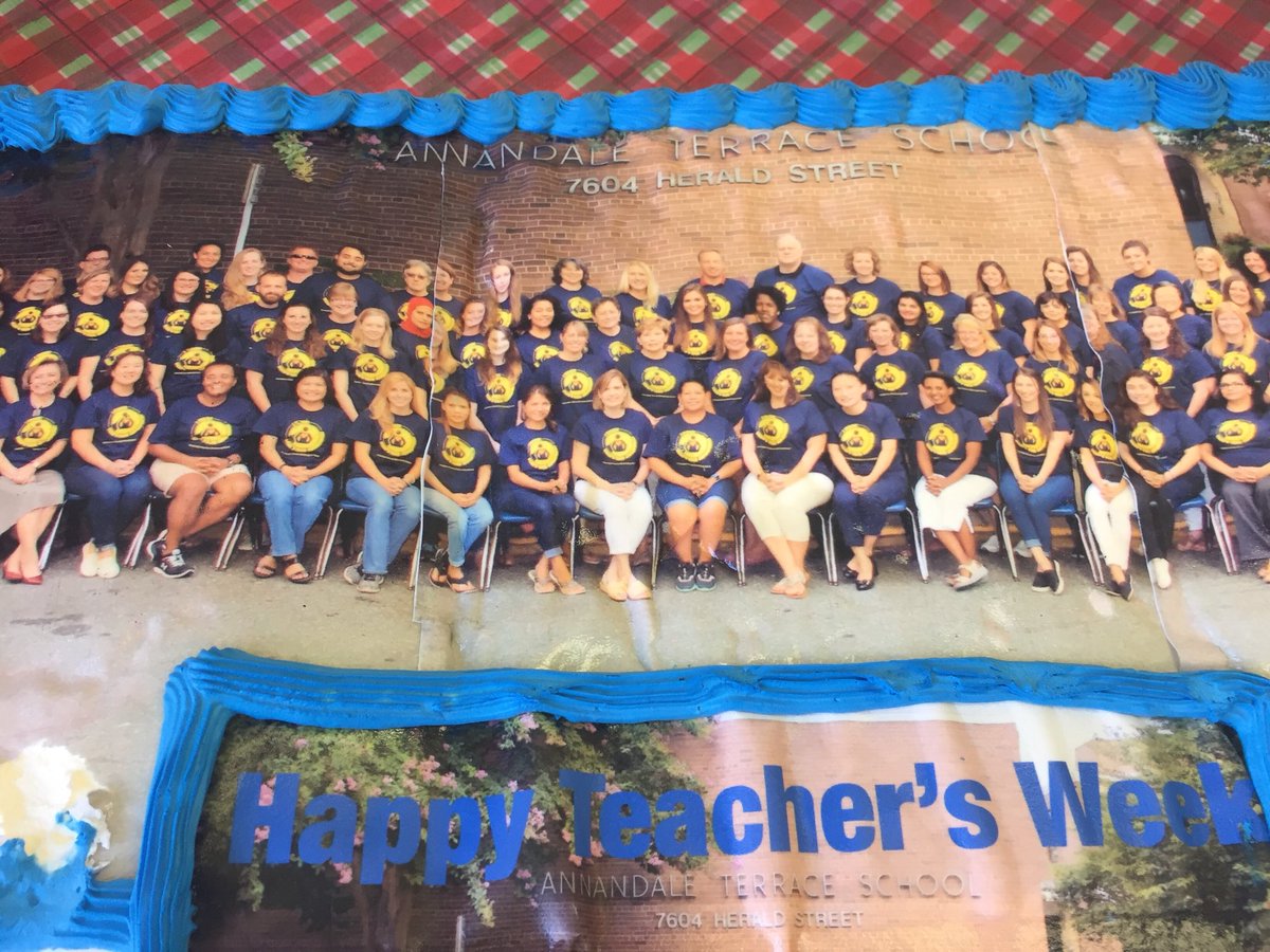 ApKaryn's tweet photo. 🌸Happy teacher appreciation week! Our teachers are AMAZING! 🎉🙌🏼 @The_Terrace_ES https://t.co/udzH4AkzCF