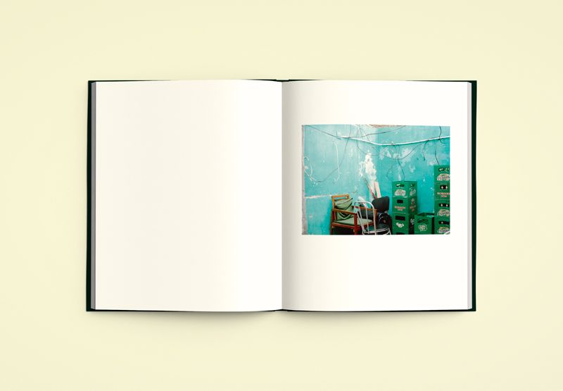 IndiePhotobooks's tweet photo. Twins by Julie Hascoët. Co-published by Poursuite Editions. https://t.co/RmsB2aSyzA https://t.co/uu1BBCW67X