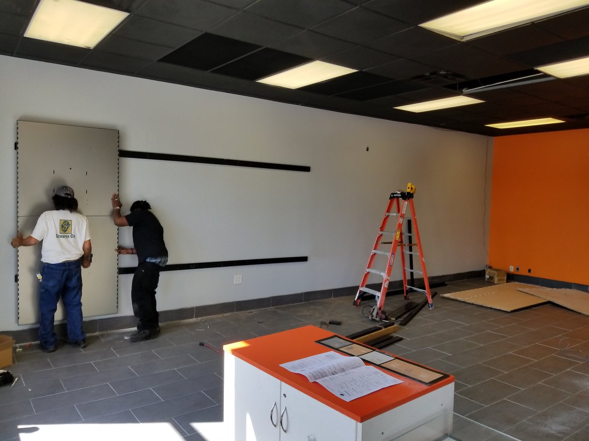 Another Happy 4.0 Install day in East MI!!! Buzz Wireless moved the store outside for the day, because every day is a Boost Day!!! <a href="/MotorCityDCI/">Chris@DCI</a> @sam_babbie <a href="/BuzzWirelesss/">Koresh</a> @Hanaee1 <a href="/tonywagner29/">Tony Wagner</a> @JayMiglionico