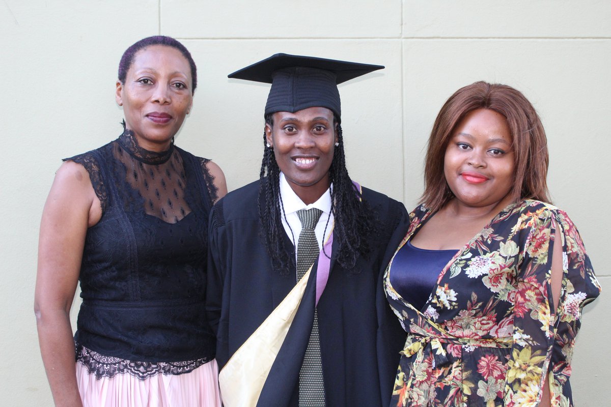 DUT_Tweets's tweet image. #DUTGRAD2018 graduates were beaming with joy and celebration.