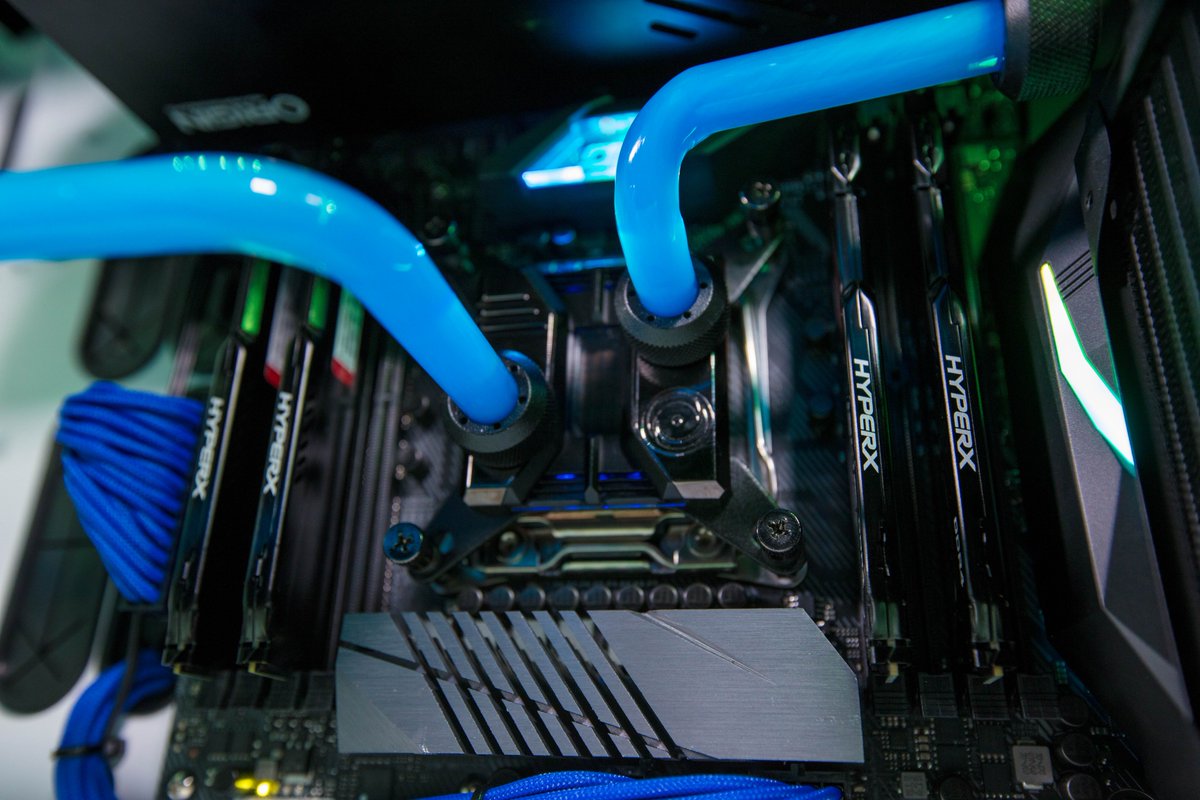 ORIGINPC's tweet image. Retweet this for a chance to win ONE of FIVE $10,000 Gaming Rigs! 

#IntelRigChallenge @ORIGINPC

We will be revealing our epic PC this week, so stay tuned!