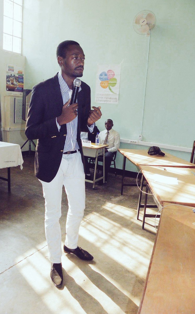 Lbovic24's tweet photo. Que l’ambition personnel ne tue point l’intérêt communautaire,la raison d’un engagement est bel et bien le développement de toute une communauté....voici un nouveau genre de leadership #bok2020 #OAP #africa #ngjc https://t.co/yNjkt5TAdJ