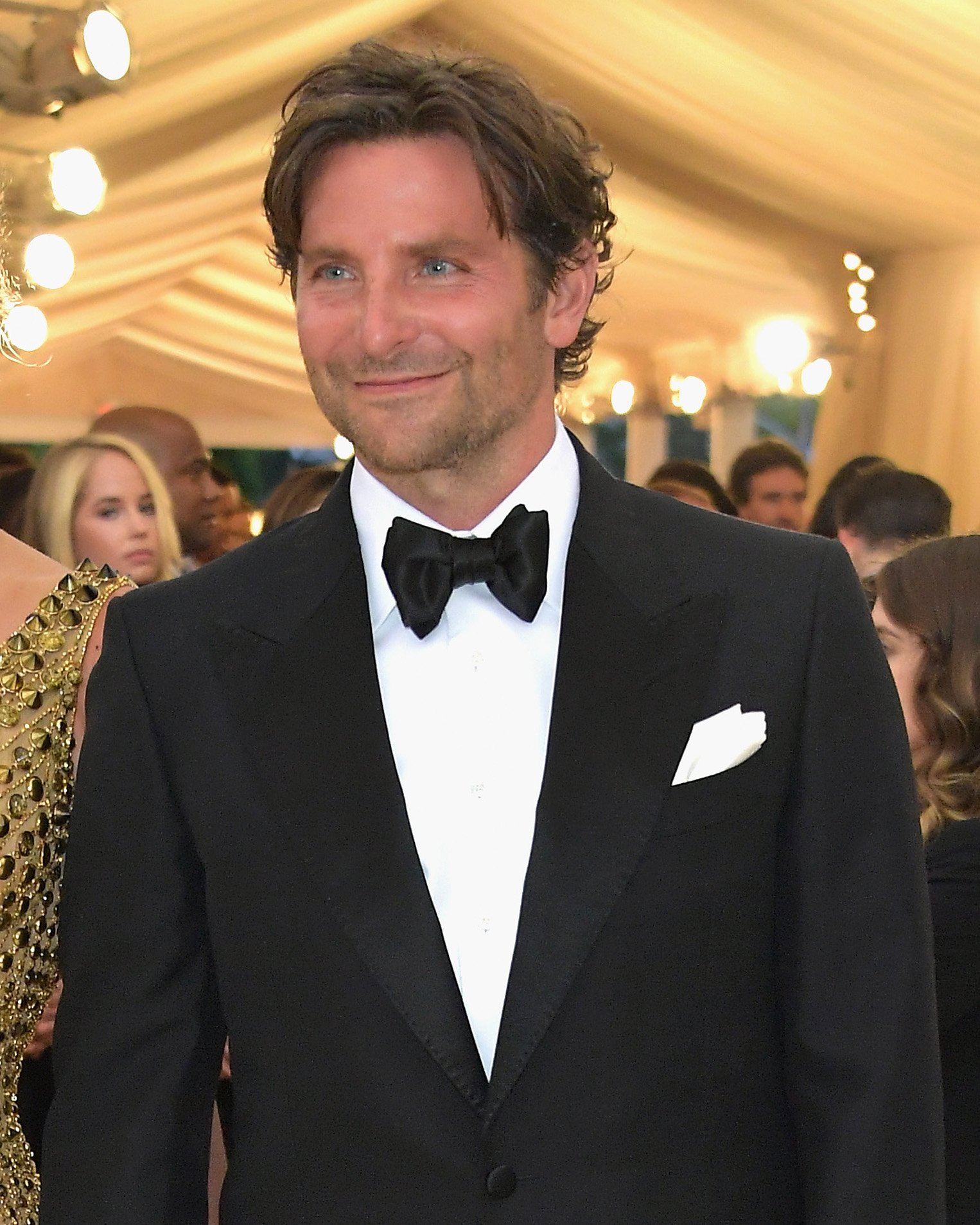 TOM FORD on Twitter: "Bradley Cooper in a FORD black tuxedo at the Met Gala in York City. #TOMFORD #MetGala #MetHeavenlyBodies https://t.co/XCA59nbTyO" / Twitter