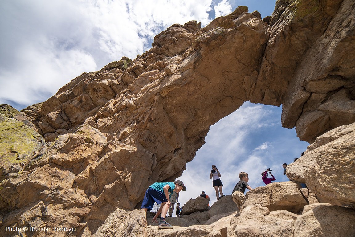LCDNR's tweet photo. Was this photo taken in southern Utah? Nope! It's the Keyhole at Devil's Backbone Open Space. #DBBOS https://t.co/3OsXgfXQKX