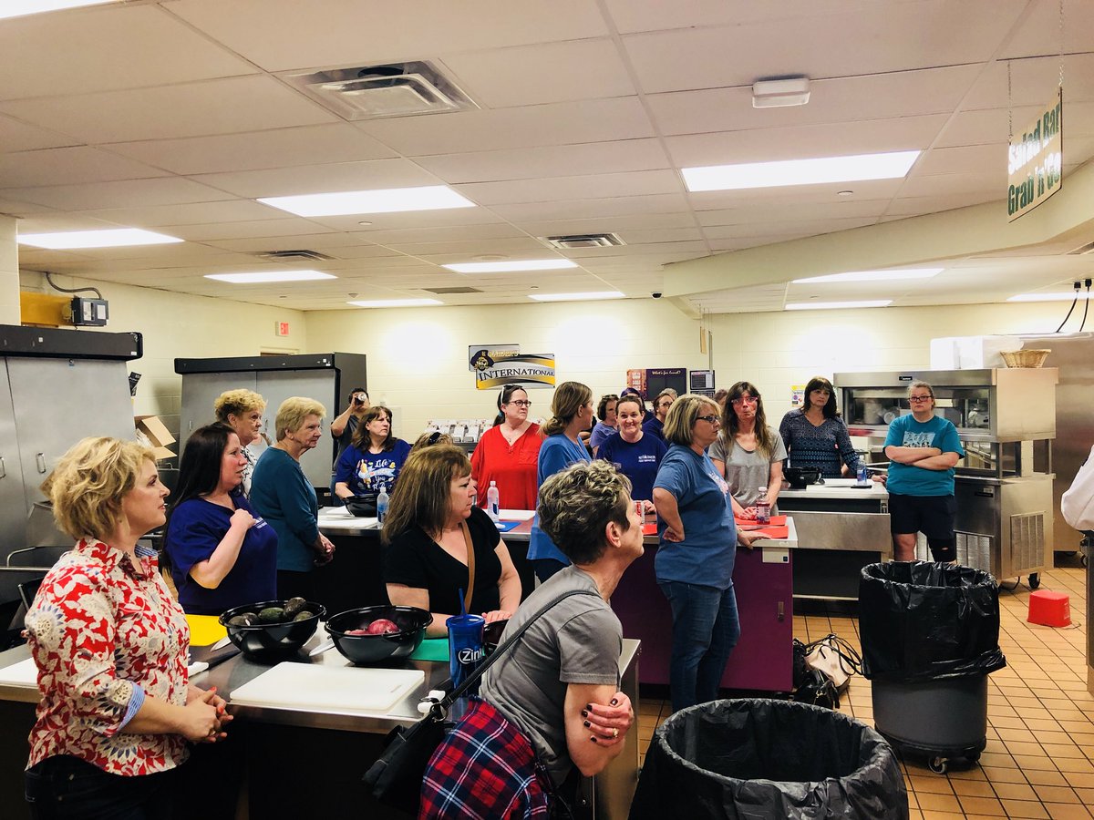 ReynFoodService's tweet photo. ‘Nacho Average Kitchen’ staff cooking event was a success!  Thankful for this group of ladies who care about our students, have big hearts and deep passion for what they do!  Working together is success! https://t.co/pTbIwzYgRn