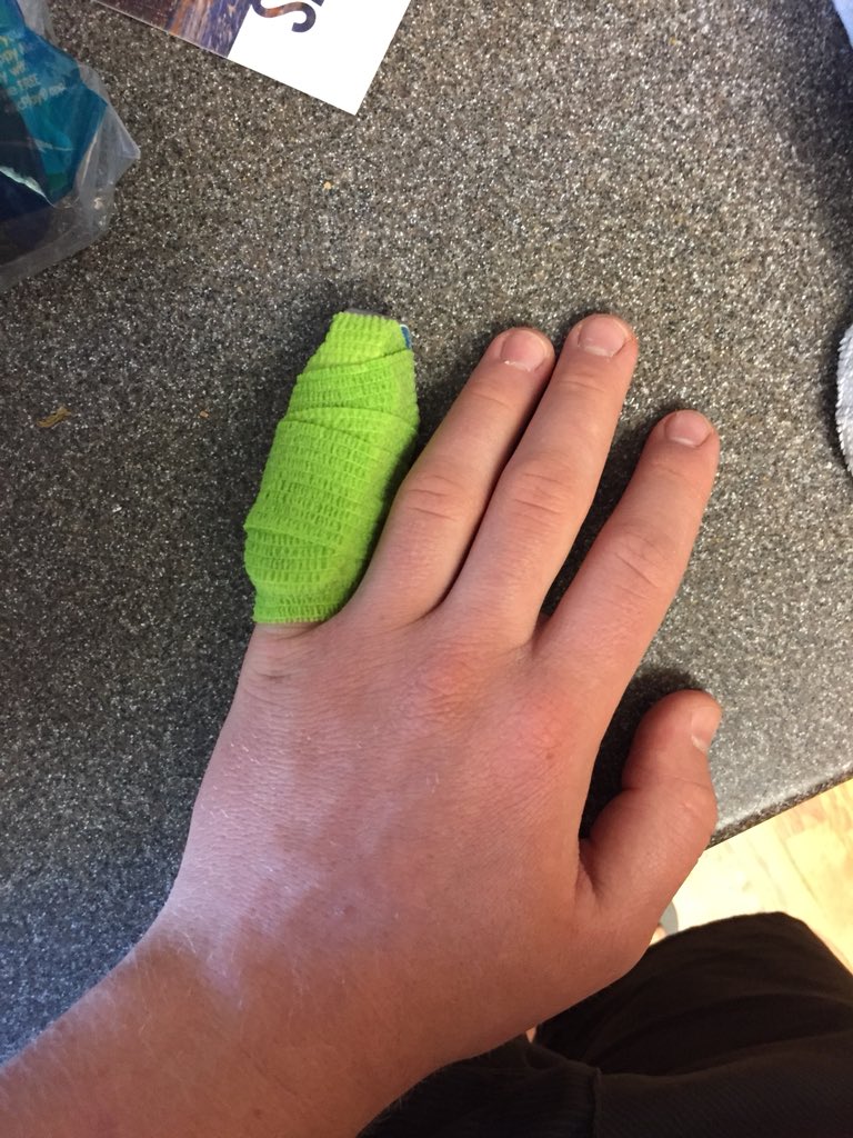FinchParis32's tweet photo. Major setback in my Spikeball career 💔 #JoinTheMovement https://t.co/DAigkvrFxI