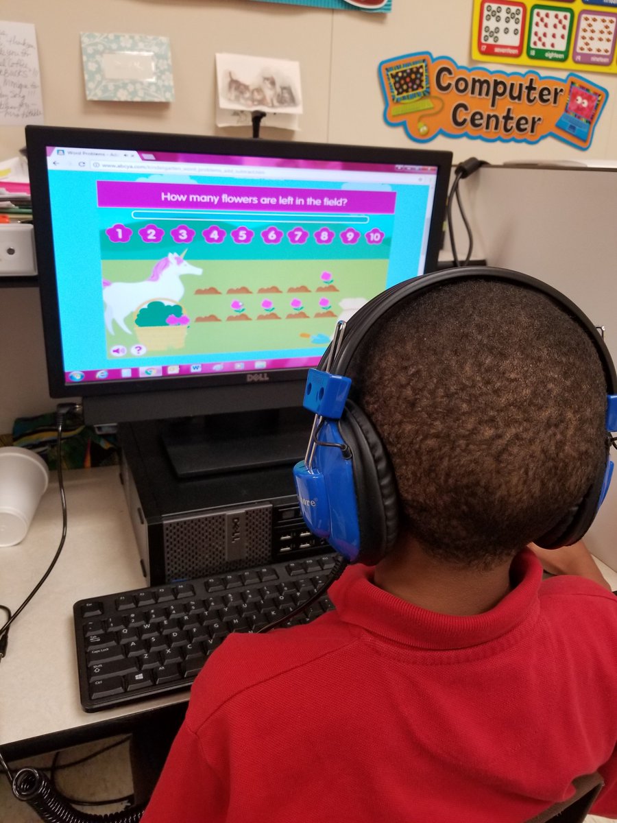 MsGriffin10's tweet photo. Adding and Subtracting up to 10! My Math Magician!! #MeaningfulWorkMay #REACH1 #AlwaysReachingHigher @hearnehusky https://t.co/g81YXBveft