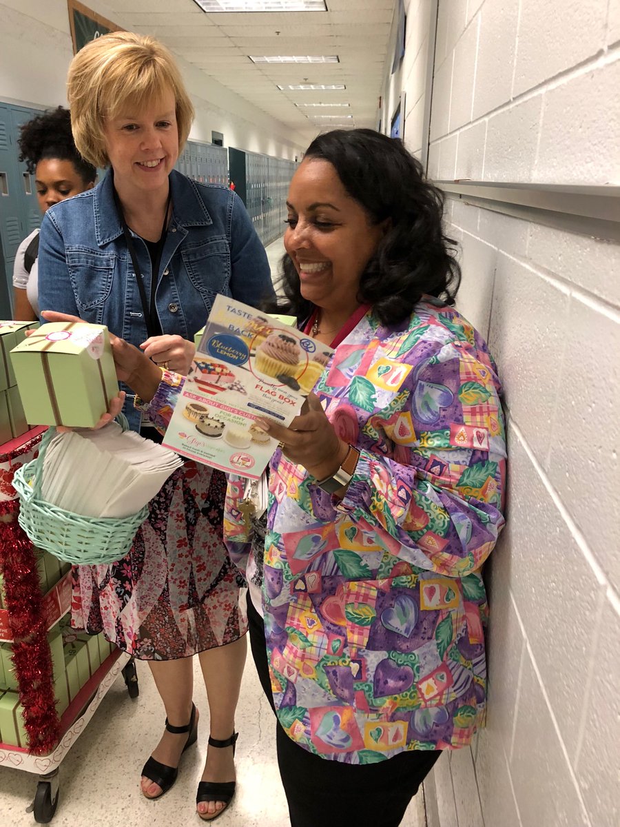 Cochran has the best teachers ever! <a href="/CochranElem/">Cochran</a> <a href="/dporterJCPS/">Diane Porter</a> <a href="/JCPSSuper/">Dr. Brian Yearwood</a>