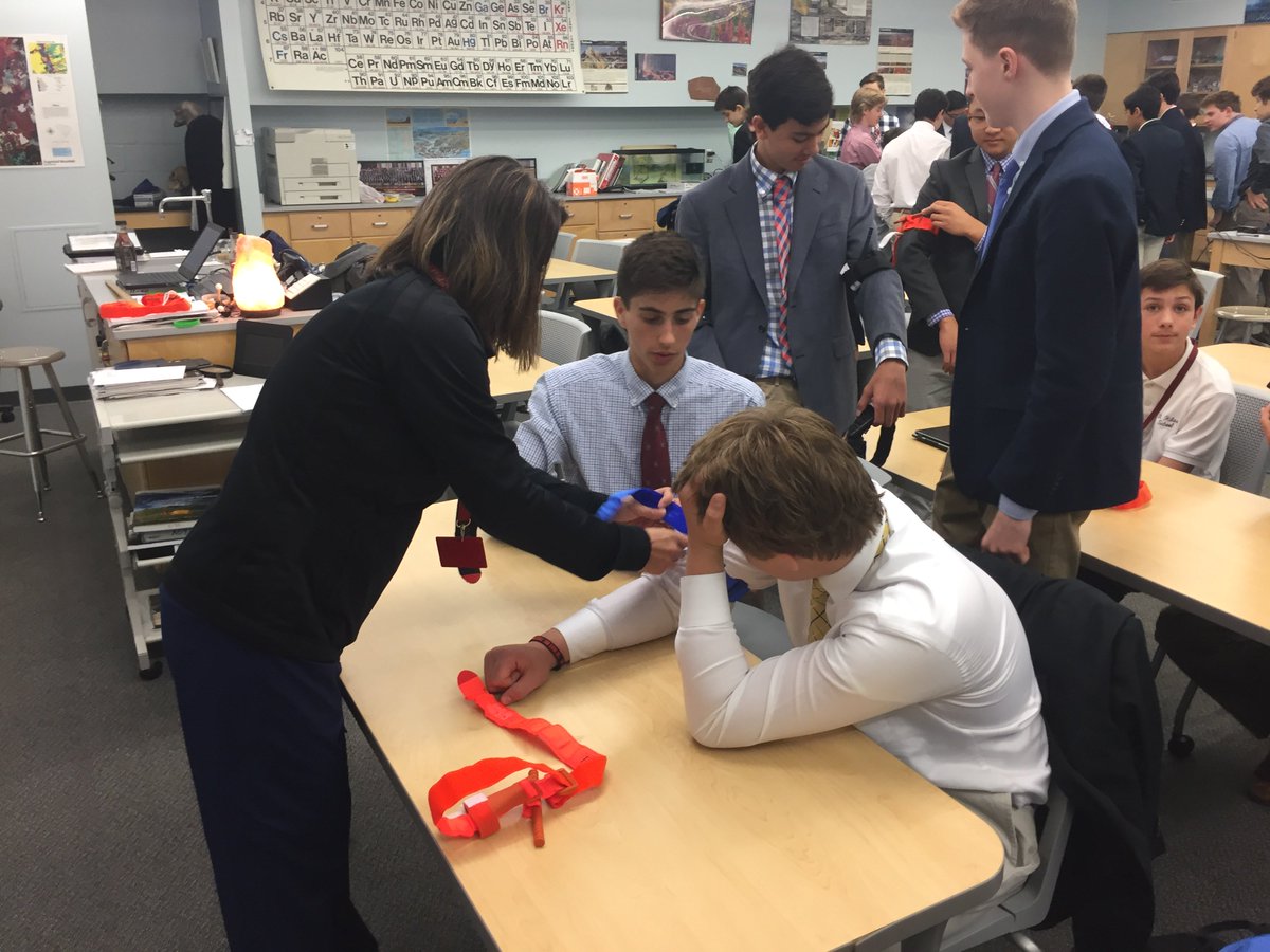 SJPREP's tweet photo. .@SJPREP Med welcomed Kristen Chreiman P '21 &amp; Brian Potenski from @PennTrauma to present "Stop the Bleed," a Bleeding Control Course. They presented info and also did hands on work on how to pack a wound and apply an emergency tourniquet. https://t.co/kdusLzEOfp https://t.co/wYen2NwT2e
