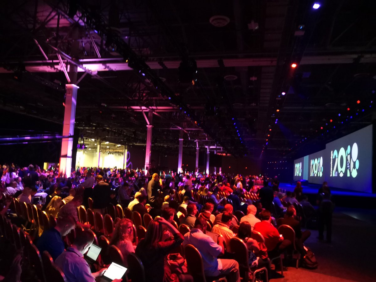 Brice_IK's tweet photo. Ready for the Keynote ? #Know18  @atlantic_puffin  @Atos @imakumo @EngageESM https://t.co/pE9CDc1EMq