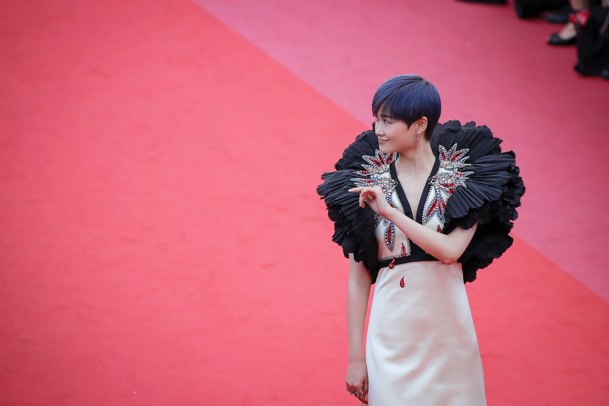 LiYuchun_Studio's tweet photo. Chris Lee at the 71th Cannes Film Festival opening red carpet. #LorealParis #gucci  #cannes2018 #cannesfilmfestival @lorealmakeup @gucci https://t.co/xLYR1RxbUv