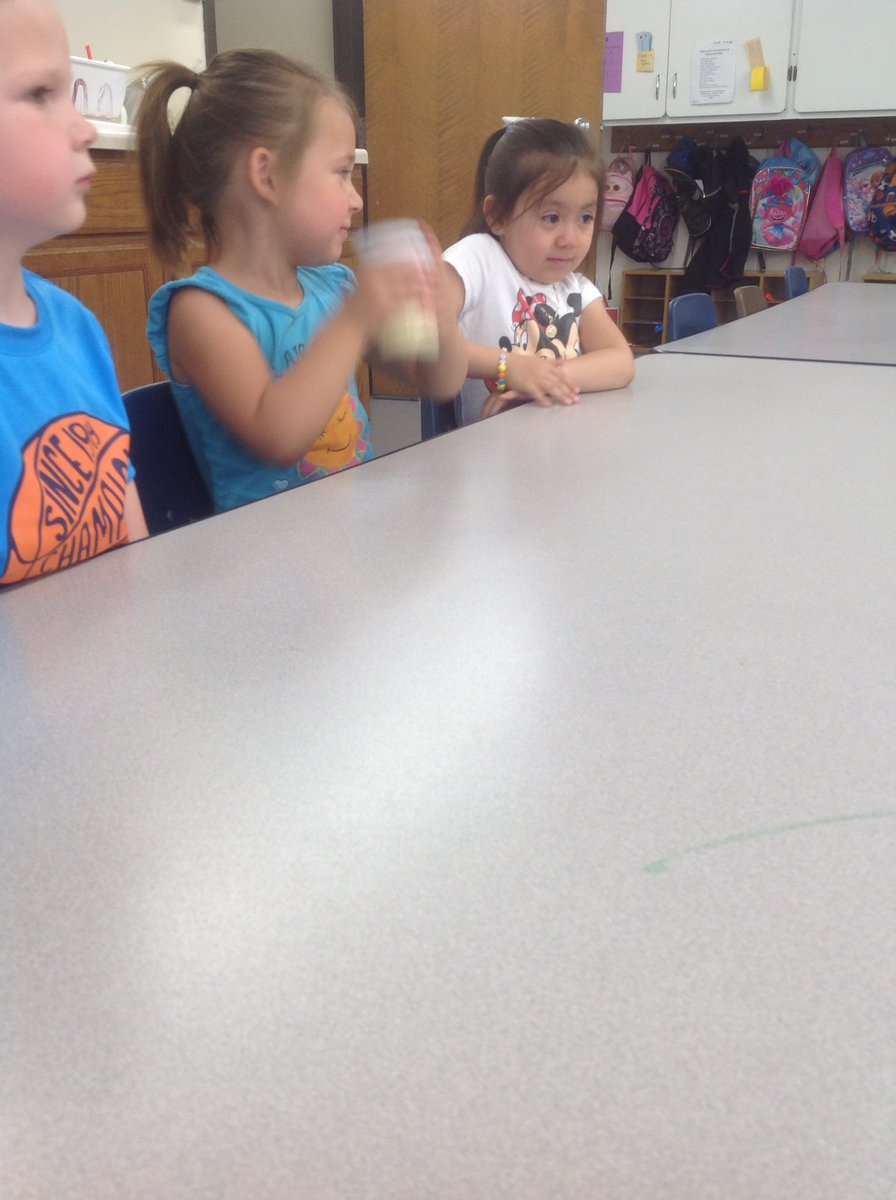 blhorchem's tweet photo. Preschoolers learn about farming.  They made homemade butter and enjoyed it on cinnamon toast.  Yum! Yum! #usd303 https://t.co/MV1U9JiySE