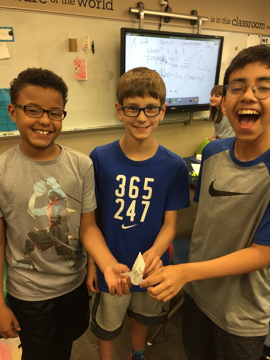 Earnse_Shop's tweet photo. Alka seltzer rockets... our project to show understanding of the 4 forces of flight. #teachlikeme #OKSci #OklaEd https://t.co/2pwFn7W02Z