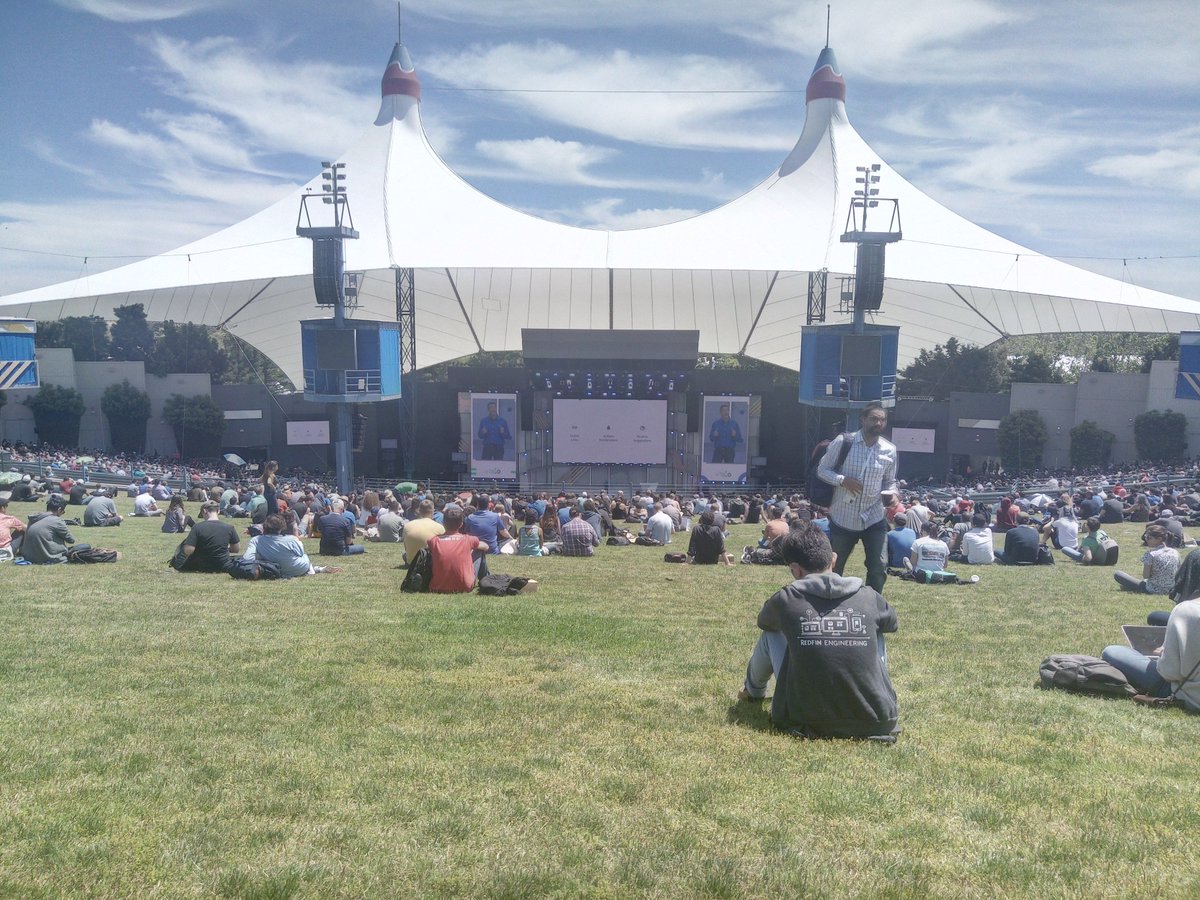 ajumac's tweet photo. Developer's time #io18 https://t.co/4Wvf0swEui